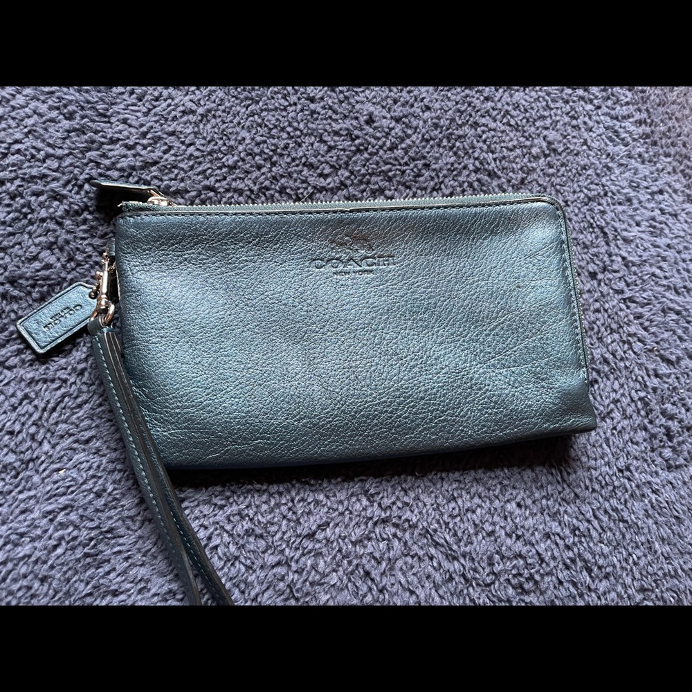 Coach XLDouble Zip Wallet/Wristlet